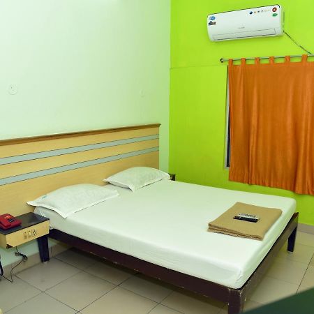 Hotel Aditya Ποντισερί Εξωτερικό φωτογραφία